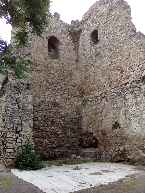 Фото Генуэзской крепости в Феодосии Кафа